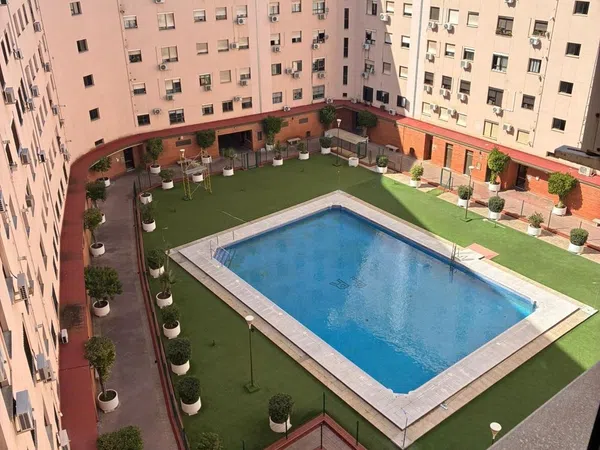 Alquiler de piso en Avenida de las Ciencias, 10 - Foto 7