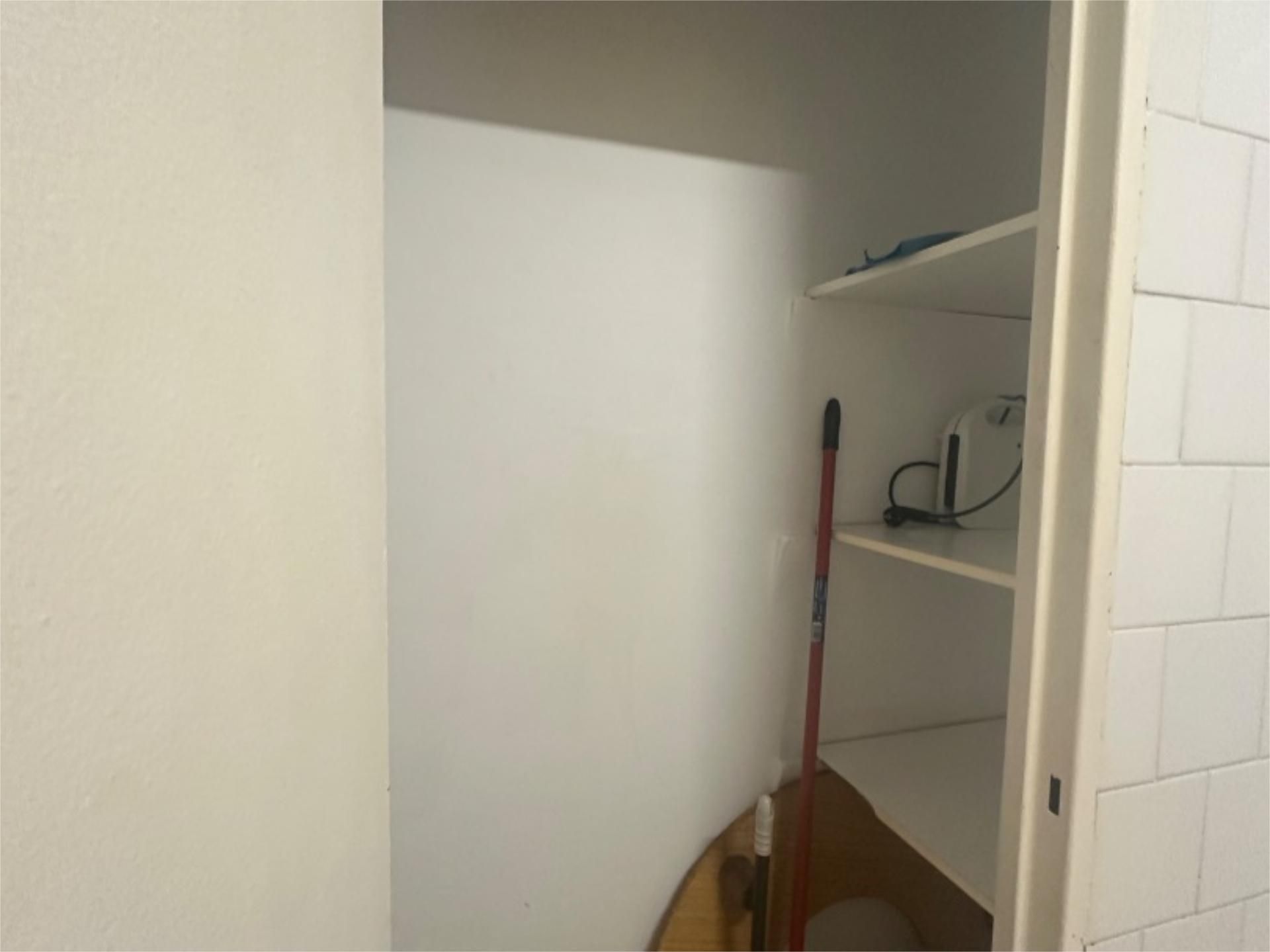 Piso en  Calle del Alcalde Velasco Navarro 10 - Foto 17