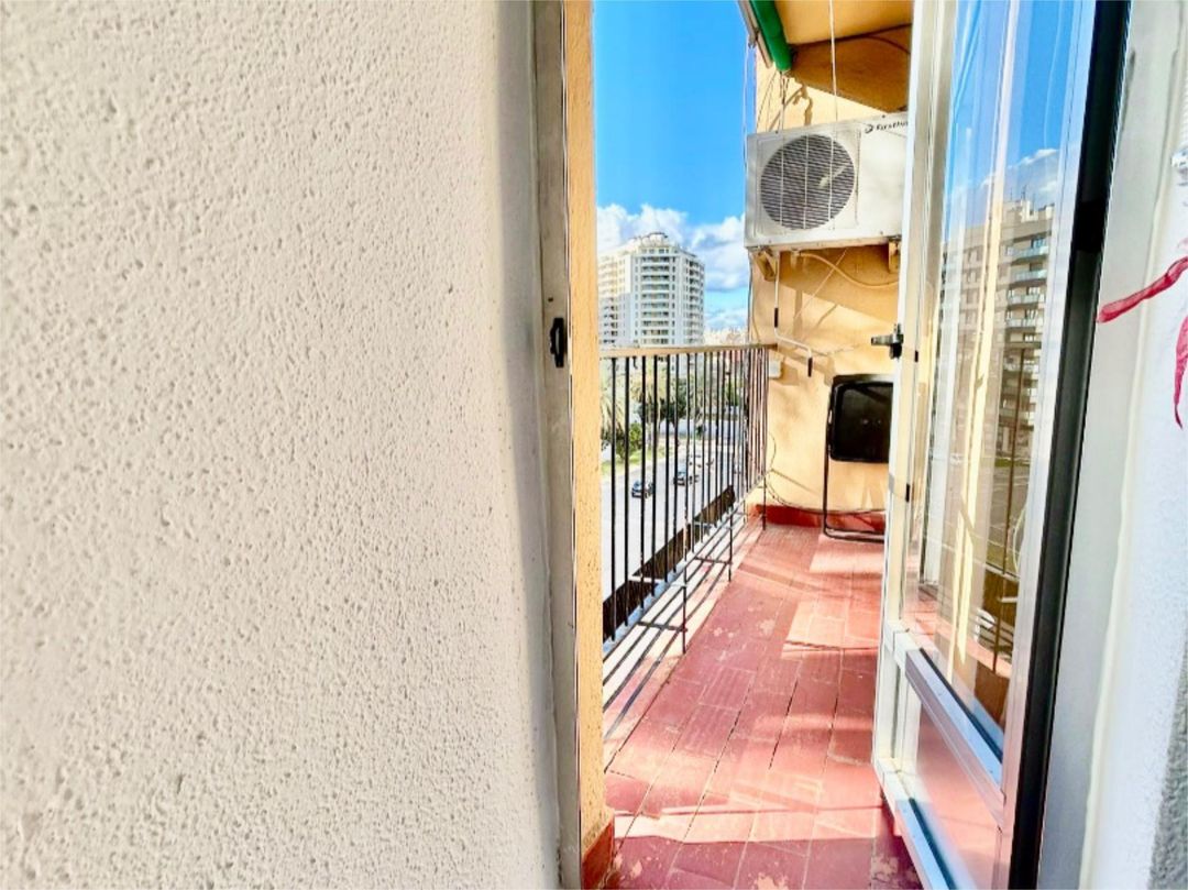 Piso en  Plaça Manuel Sanchís Guarner 13 - Foto 4