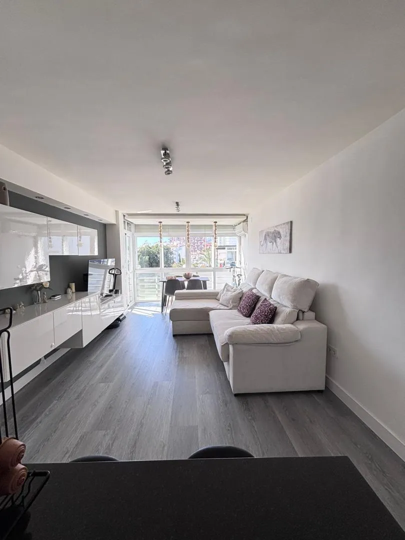 Piso en  Avenida de la Telefónica 2 - Foto 2