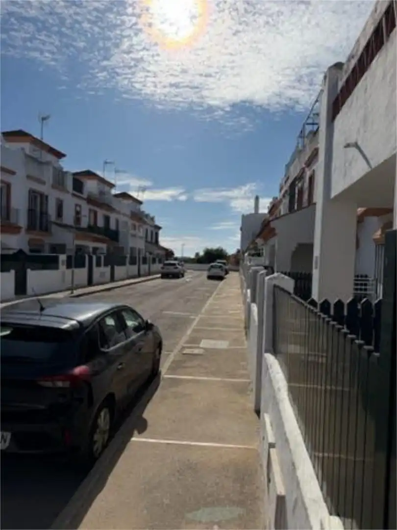 Casa adosada en Los gallos - Foto 9