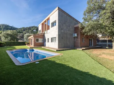 Chalet en  Carrer de la Roureda 4 - Foto 5