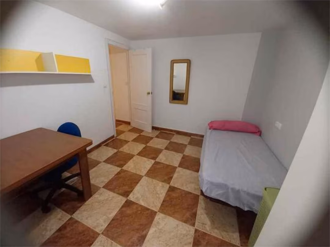 Piso en Ciudad Jardín - Foto 4
