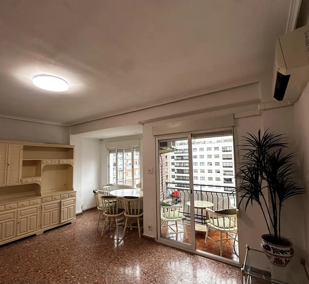 Piso en  Plaça de Polo de Bernabé 5 - Foto 2