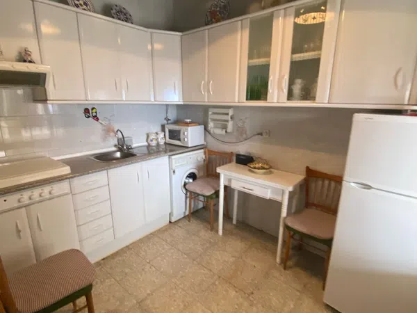 Estudio en Calle Ramón y Cajal, 23 - Foto 2