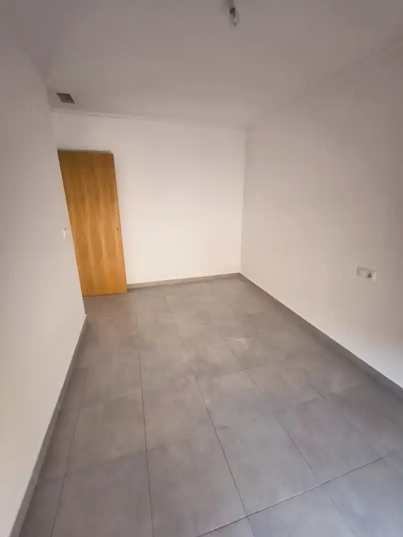 Piso en  Carrer Benjamin Palencia 4 - Foto 18