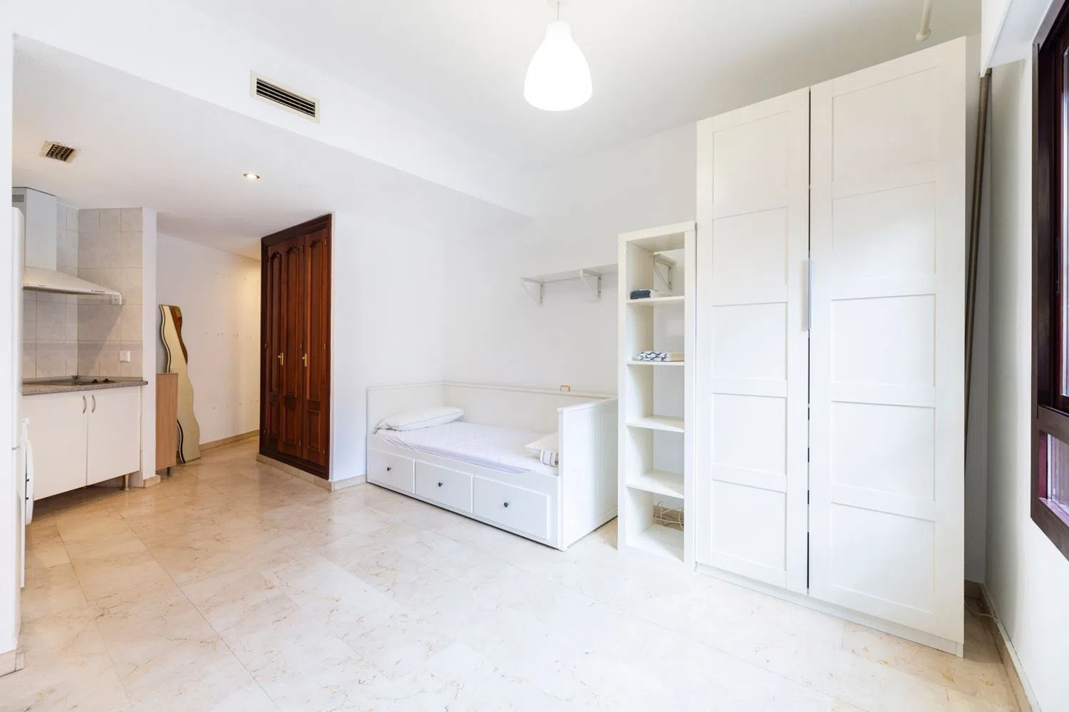 Estudio en calle de Jaime el Conquistador, 13 - Foto 6