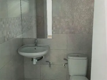 Local comercial en  Carrer de Ramon Llull 480 - Foto 3