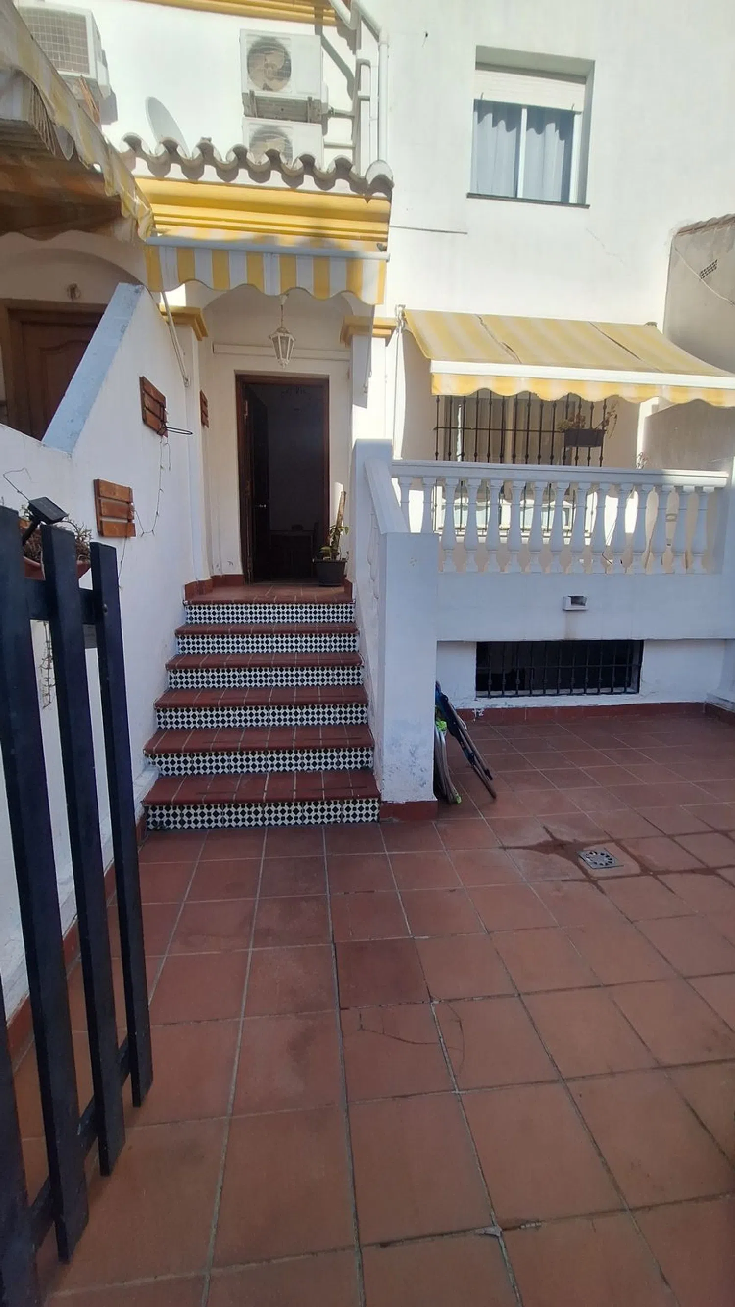 Chalet adosado en avenida de la Torre, 33 - Foto 3