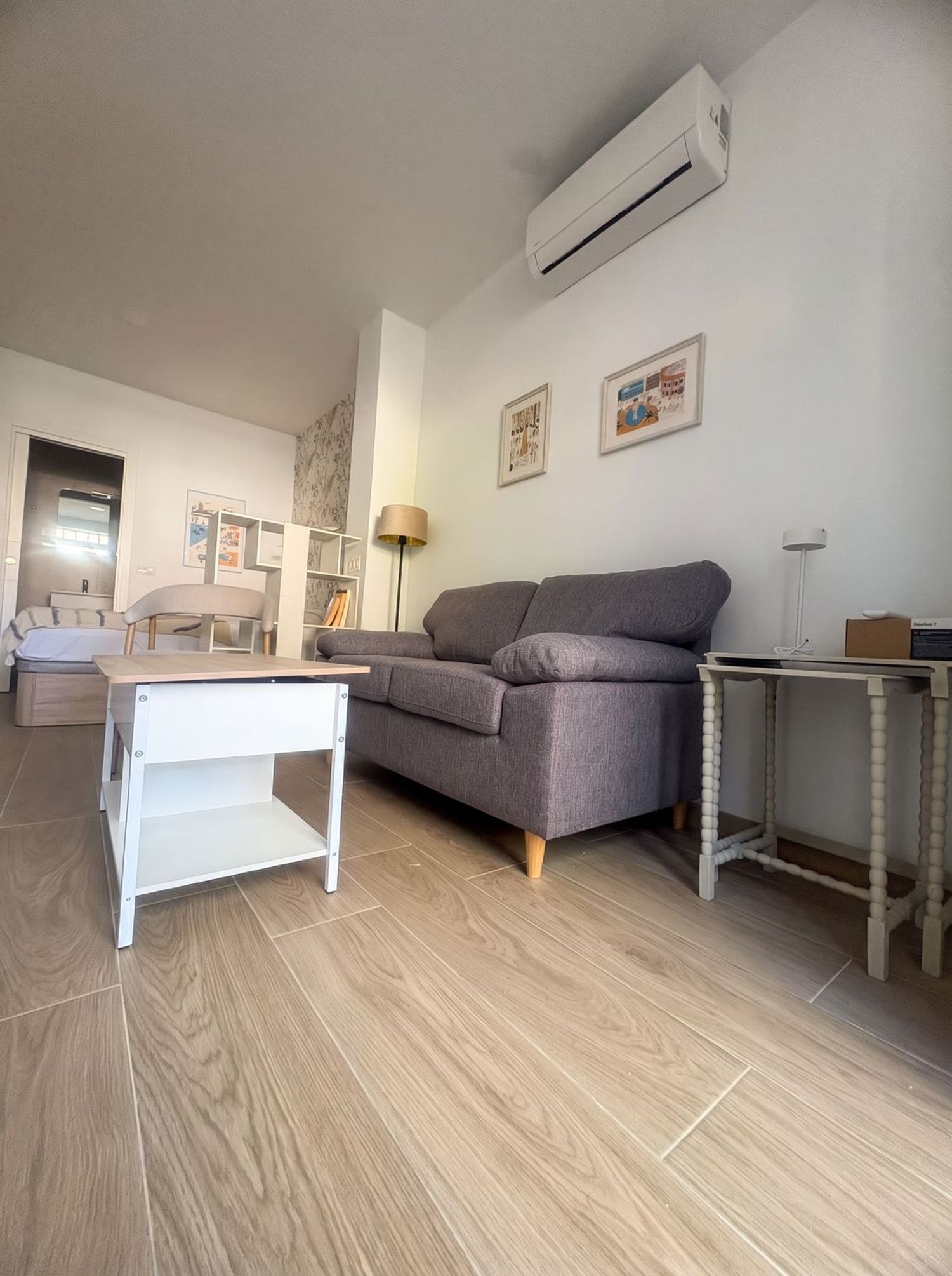 Estudio en calle Fernández Shaw, 5 - Foto 4