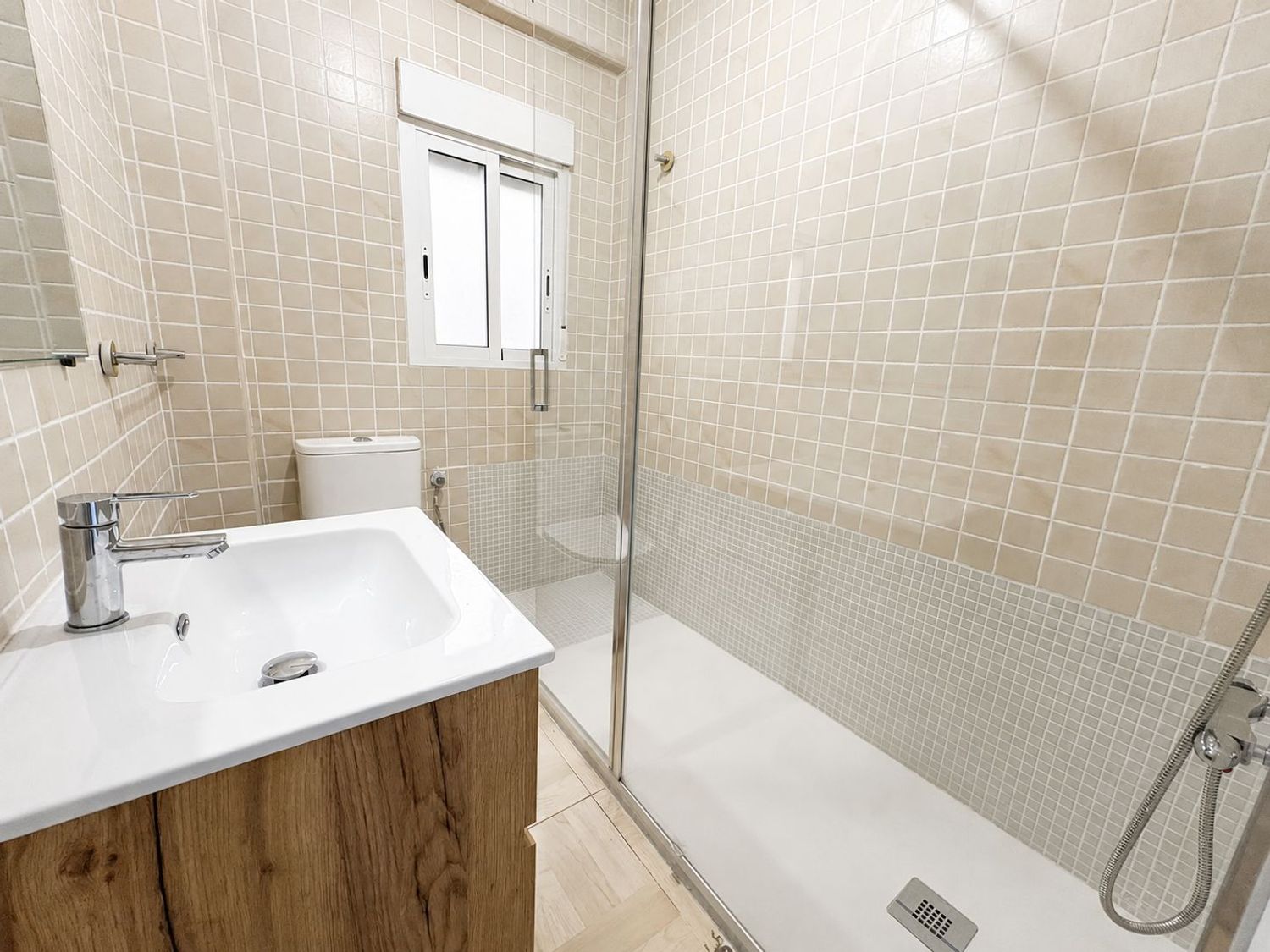 Piso en Calle Tarrasa, 222, Huerta de la Reina - Foto 12