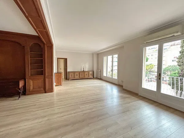 Piso en calle d'Amigó, 79