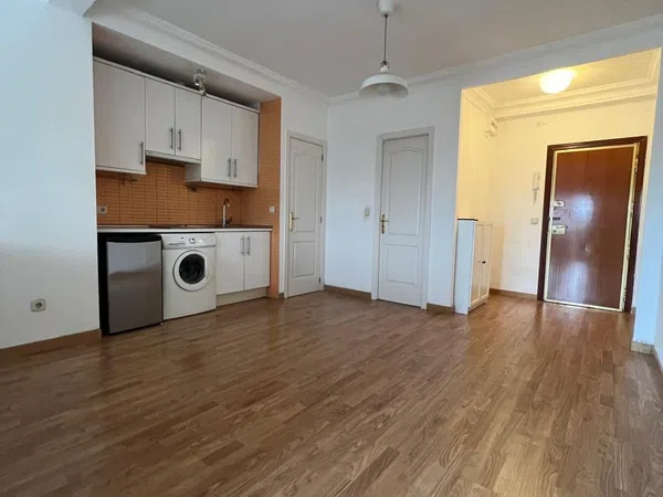 Estudio en calle de Aniceto Marinas, 14