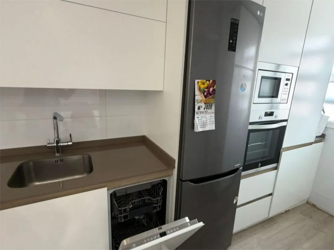 Piso en  Calle Pintor Almela Costa 6 - Foto 4