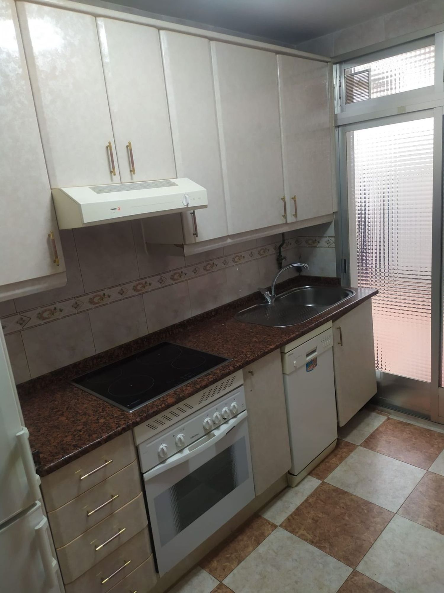 Piso en La Alhóndiga - Foto 12