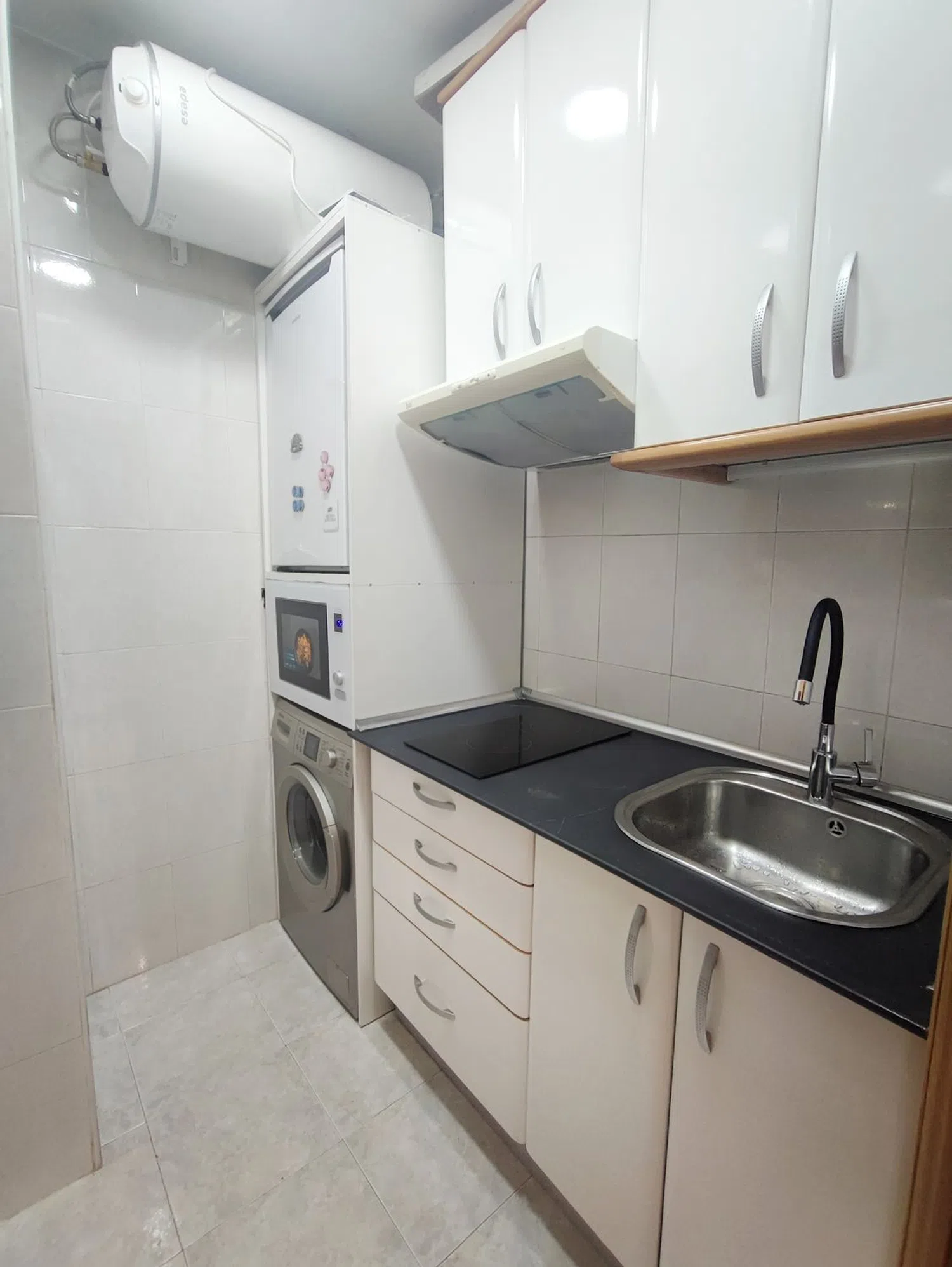 Estudio en calle de Gravina, 21 - Foto 13