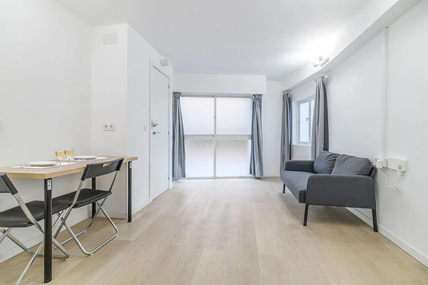 Estudio en avenida Línia Elèctrica, 9 - Foto 2