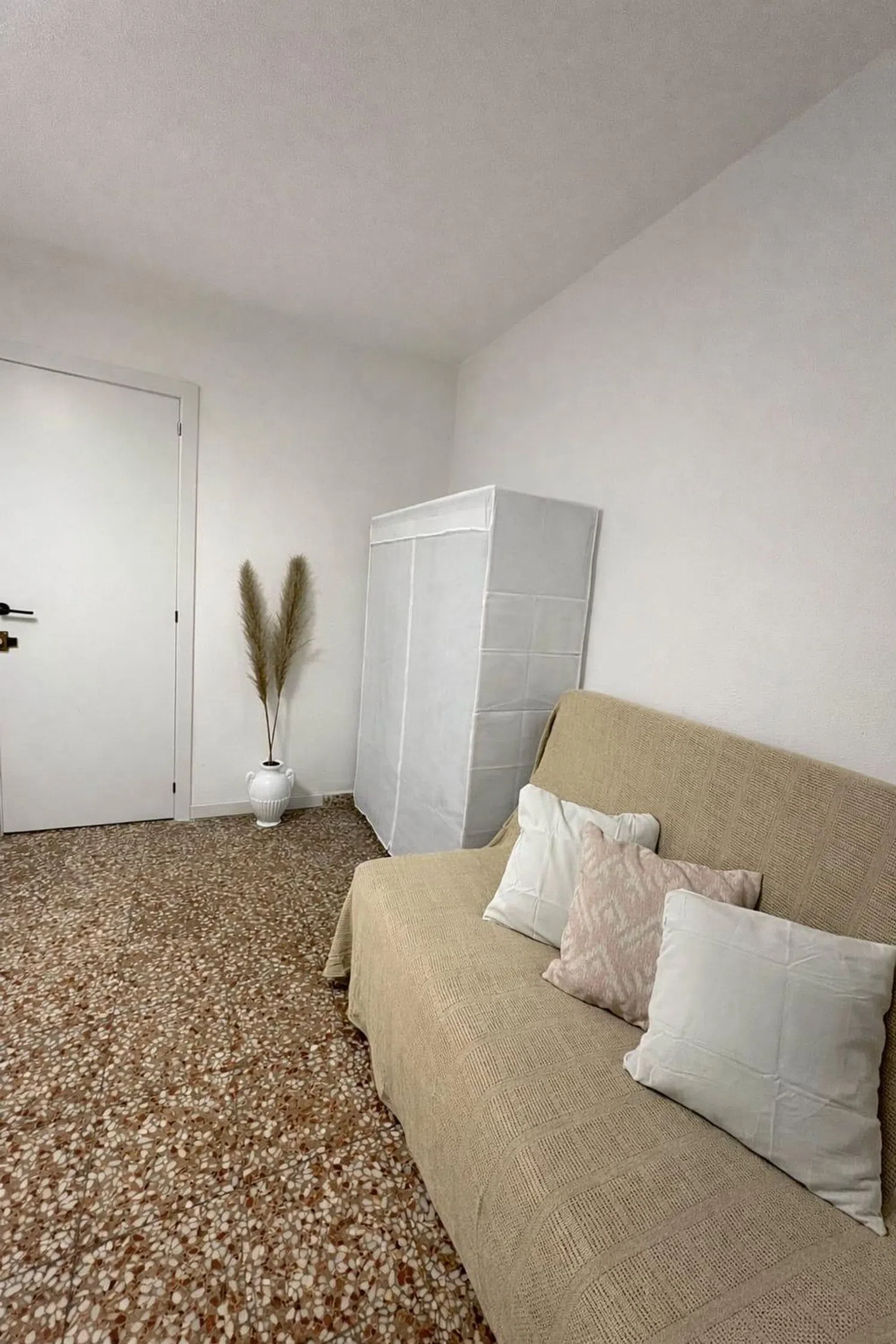 Piso en Barrio Los Ángeles - Foto 2