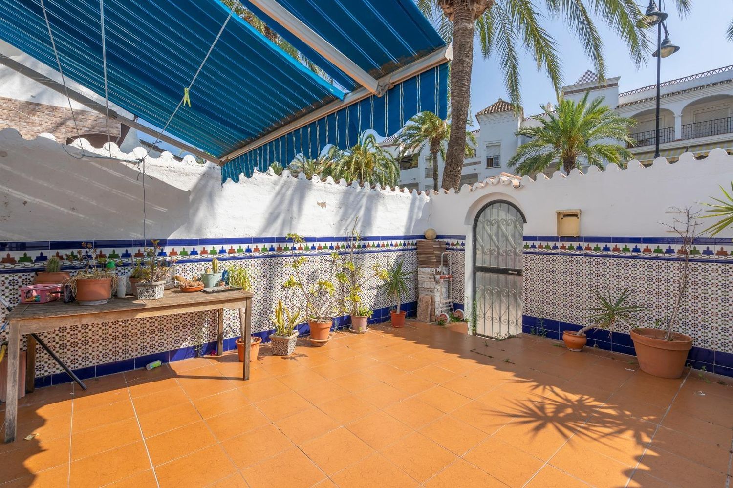 Chalet adosado en Avenida las Palmeras, 7 - Foto 1