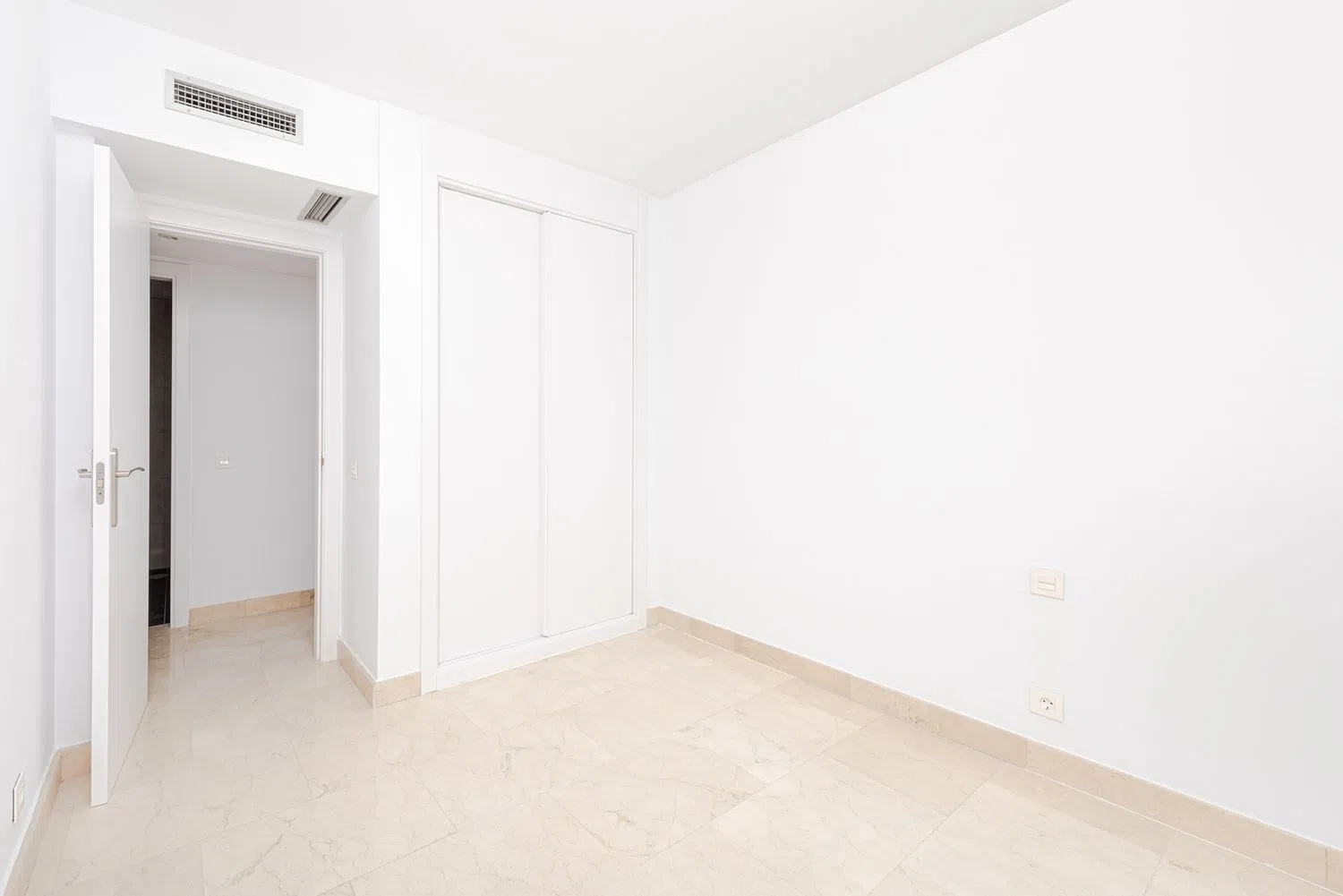 Piso en Barrio Conde Orgaz-Piovera - Foto 4