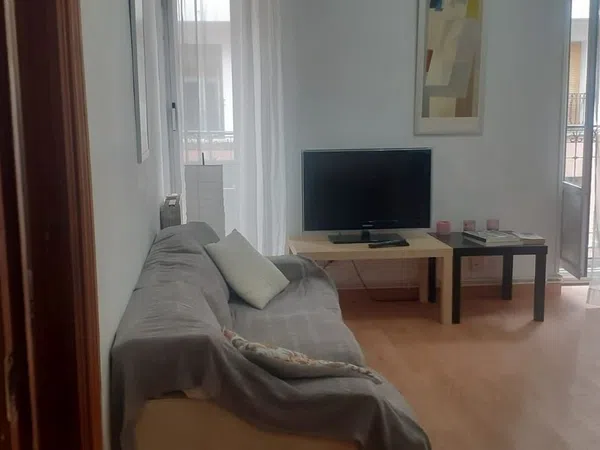 Piso en calle Ilustración, 2