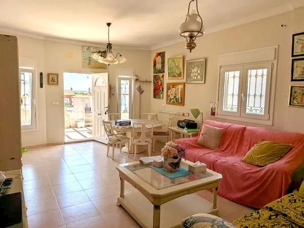 Casa o chalet independiente en Calle Laguna de la Ratosa, 9, El Tomillar - Foto 1