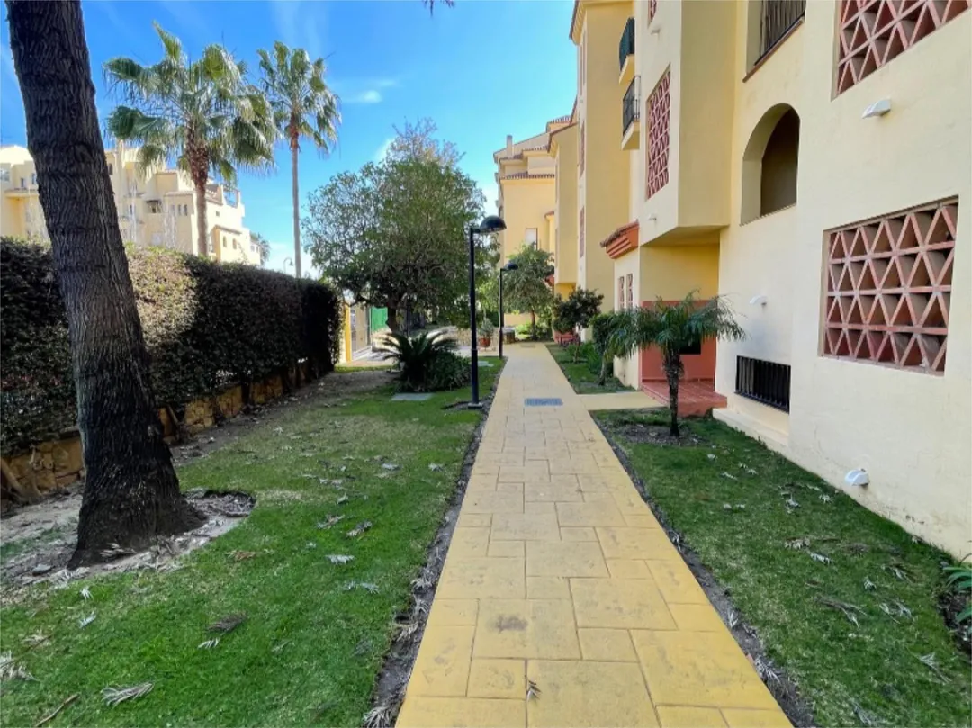 Piso en  Calle Alcaucín 1 - Foto 25