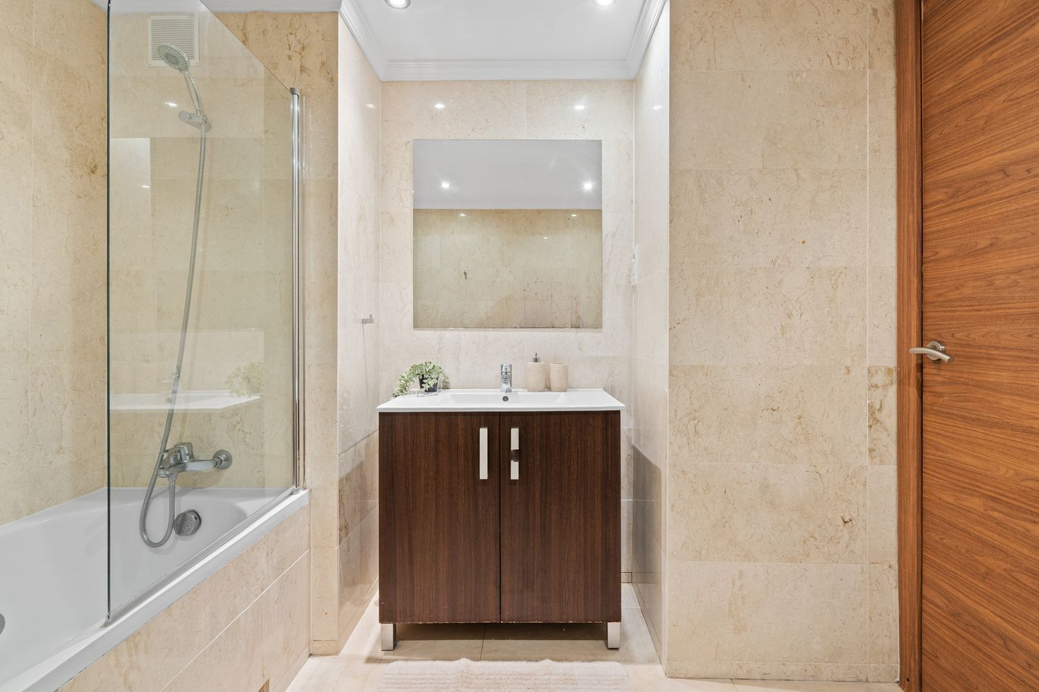 Piso en calle Rafaela Aparicio, 5 - Foto 13