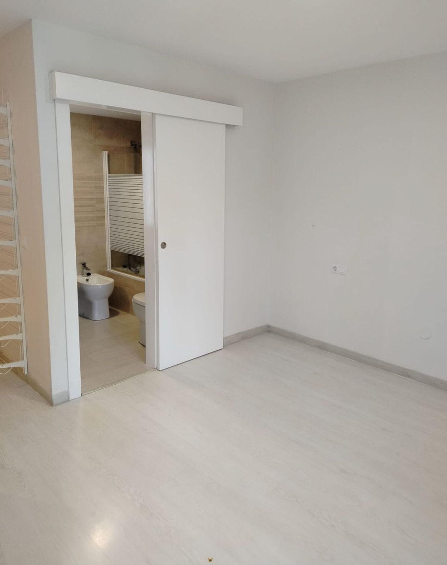 Piso en Calle Conde de las Navas - Foto 11