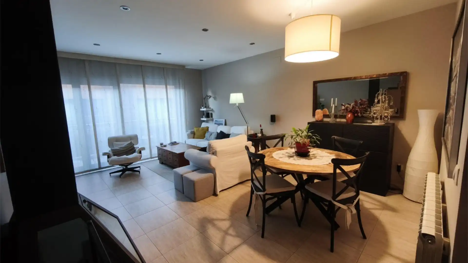 Casa adosada en  Carrer de Rector de Vallfogona 51 - Foto 5