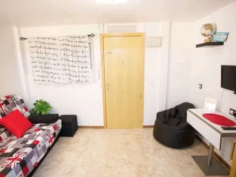 Estudio en calle Sol Naixent, 18 - Foto 2