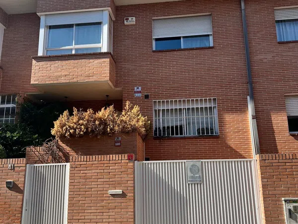 Chalet adosado en calle de Arévalo Lara, 41