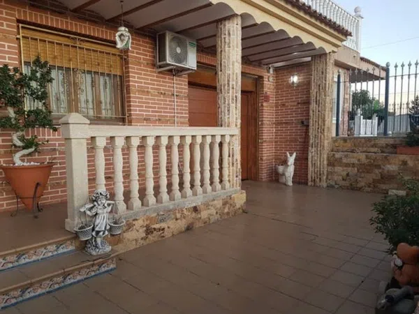 Casa independiente en calle Poeta Vicente Medina, 62 - Foto 2