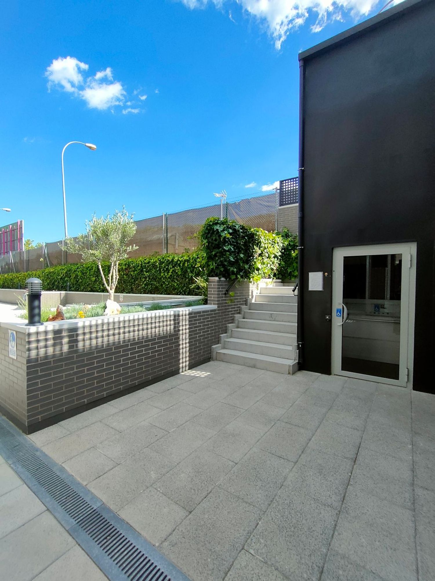 Dúplex en Avenida de los Pirineos - Foto 8