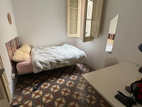 Piso en calle de Santa Anna, 28