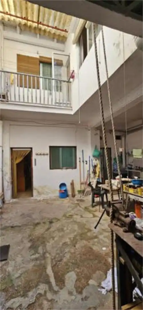 Chalet en calle paralela a zona comercial - Foto 7
