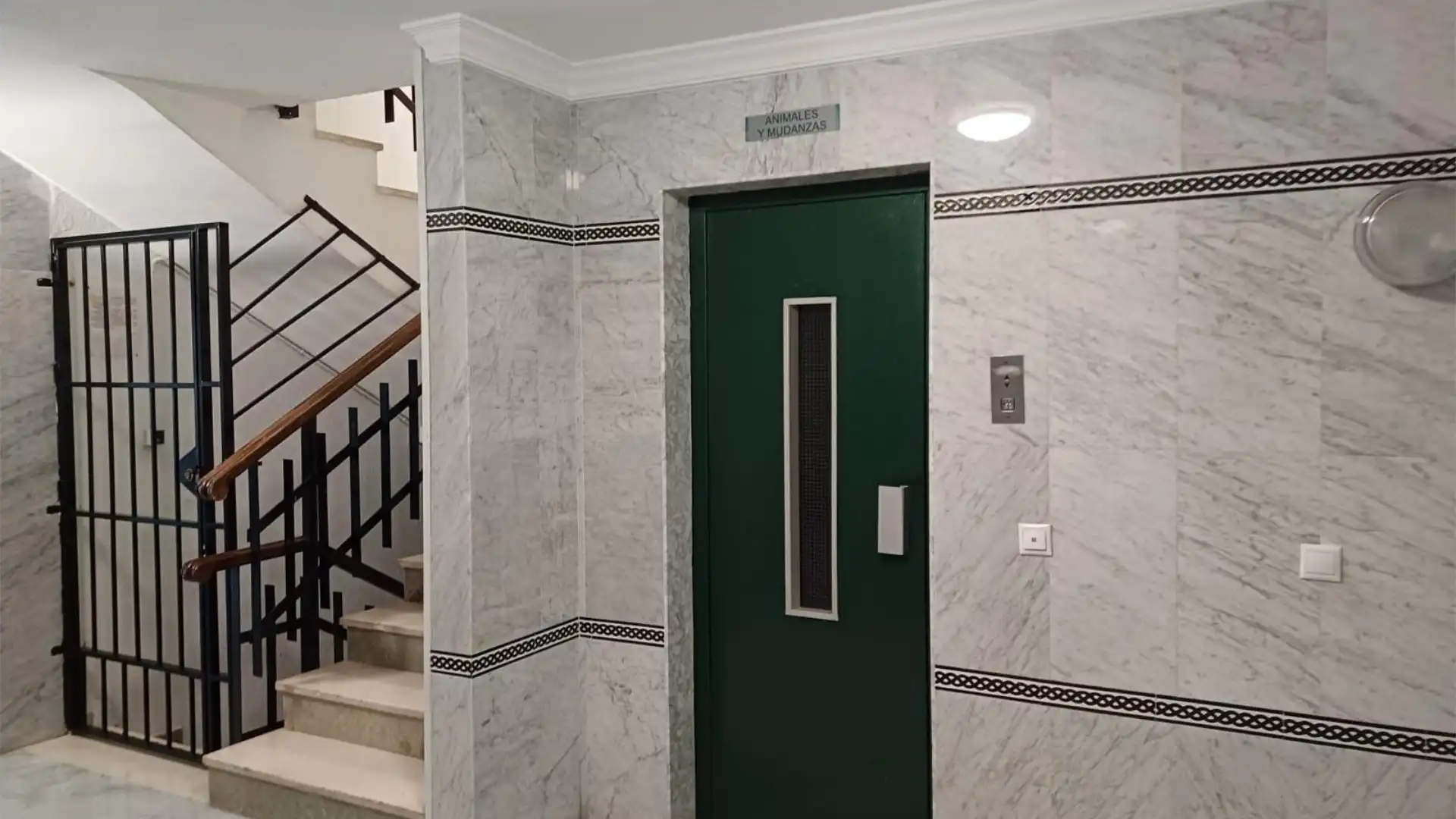 Piso en  Avenida de los Lirios Local - Foto 17