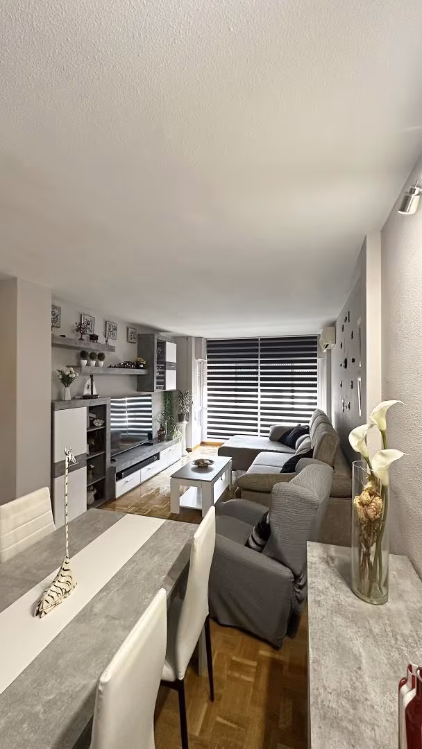 Piso en  Plaza de Pau Casals 8 - Foto 2