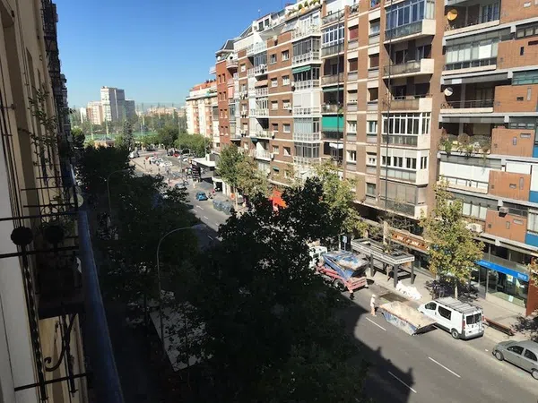 Piso en calle de Ríos Rosas, 14