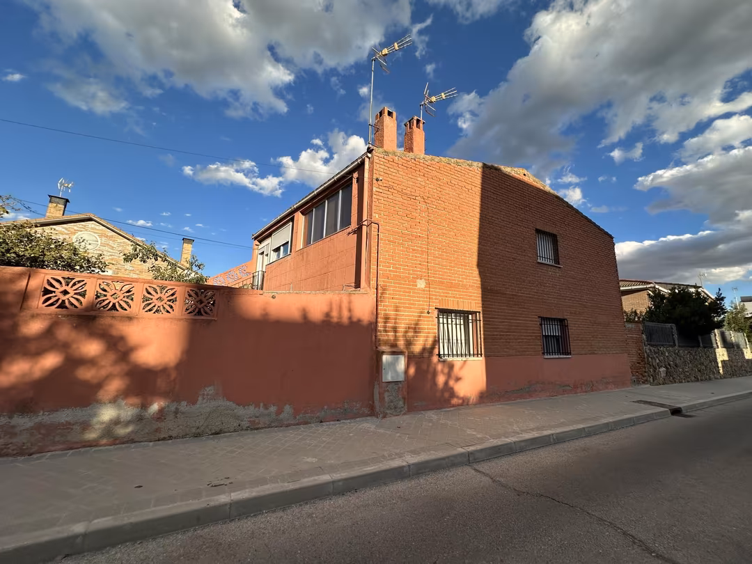 Chalet en  Calle Maragatería 10 - Foto 2