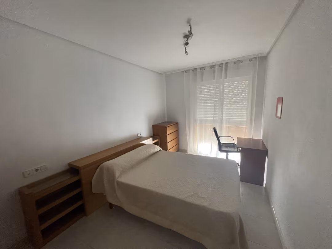 Piso en  Calle Jardín Poniente 2 - Foto 2