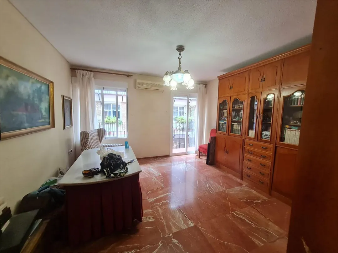 Piso en  Calle Jesús y María 14 - Foto 2