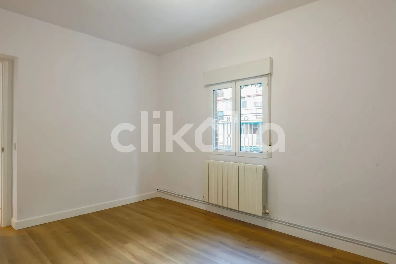 Piso en avenida Reyes Católicos - Foto 8