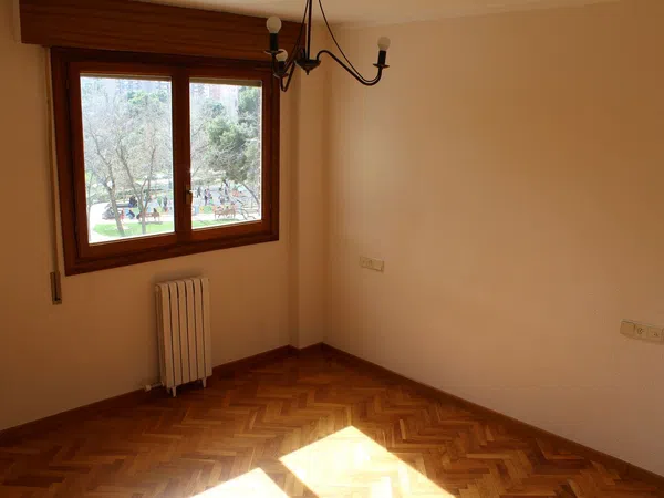 Piso en avenida de Cesáreo Alierta, 34 - Foto 4