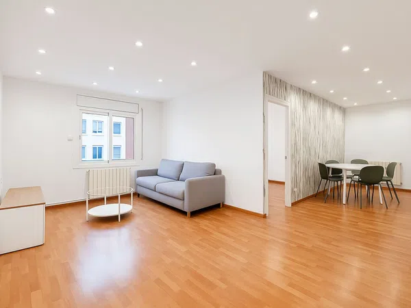 Piso en calle de Bolívia, 21