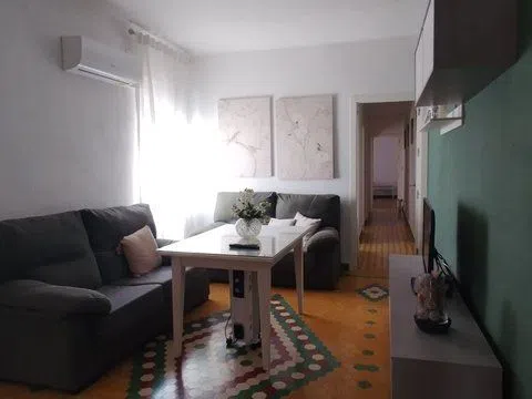 Piso en calle José María Valdenebro, 1