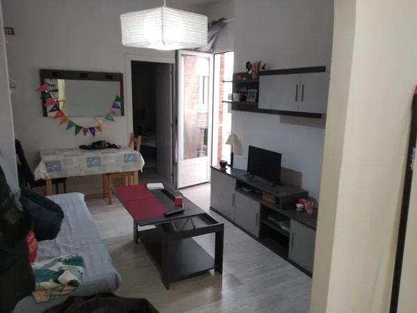 Piso en calle de Colombia, 3