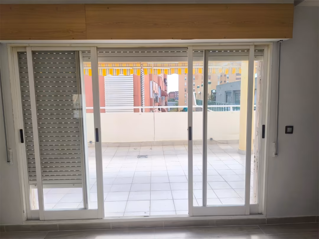 Piso en  Calle Azorín 50