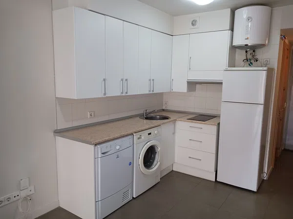 Estudio en calle de Puente la Reina, 39 - Foto 5