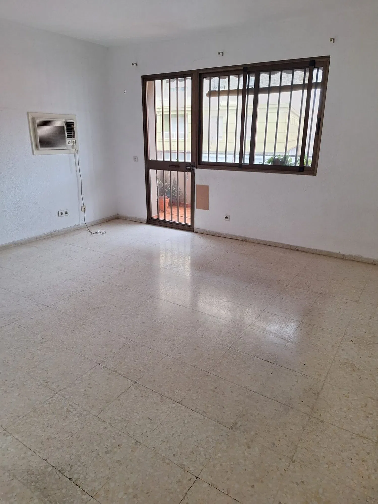 Piso en calle Gonzalo Bilbao, 1 -1ºc - Foto 3